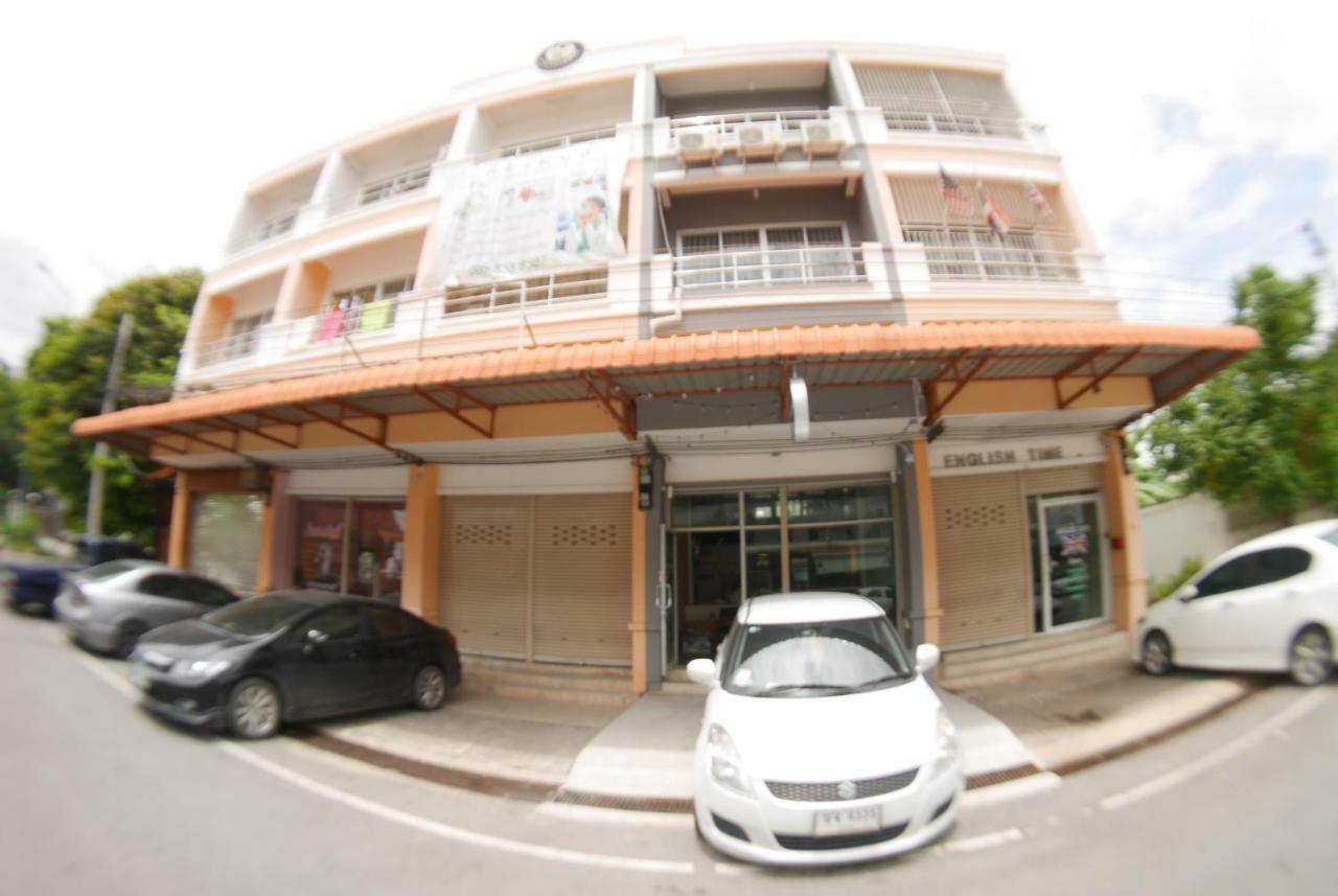 Fun Dee Hostel Ayutthaya Экстерьер фото