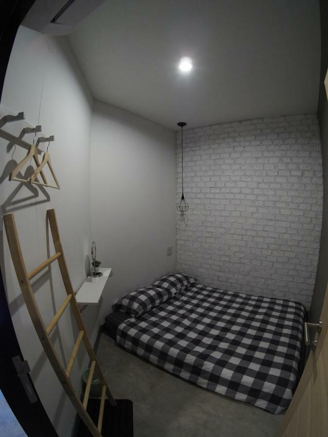 Fun Dee Hostel Ayutthaya Экстерьер фото