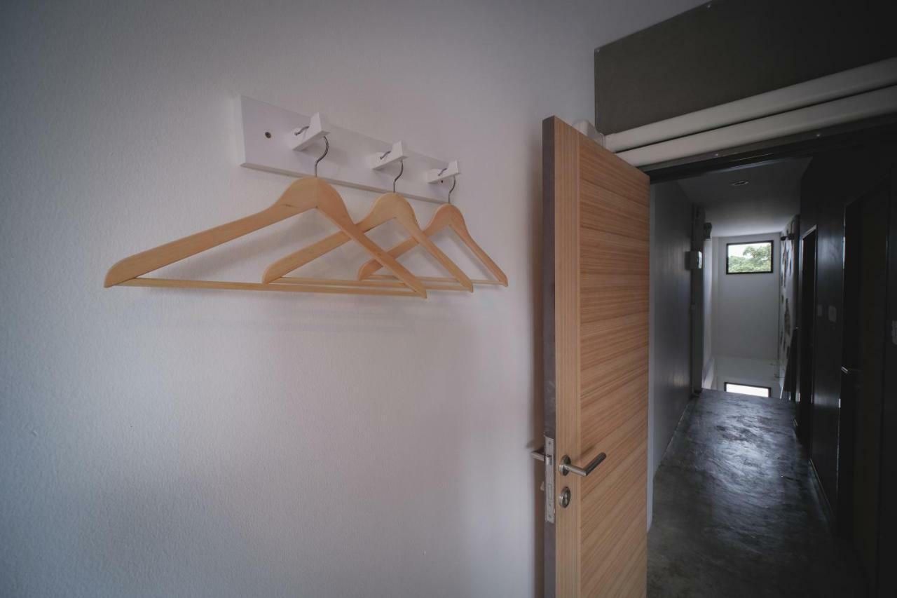 Fun Dee Hostel Ayutthaya Экстерьер фото