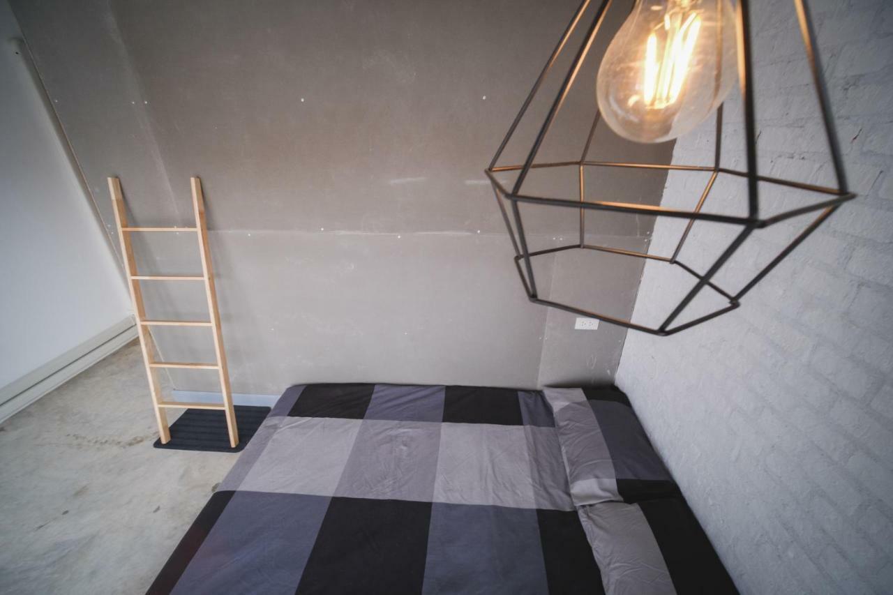 Fun Dee Hostel Ayutthaya Экстерьер фото