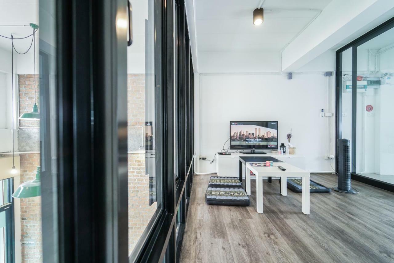 Fun Dee Hostel Ayutthaya Экстерьер фото