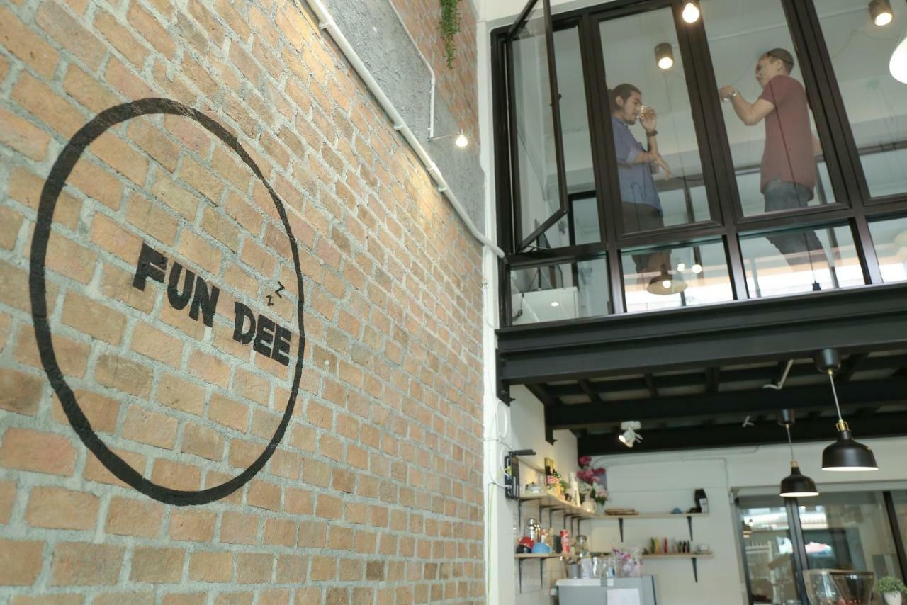 Fun Dee Hostel Ayutthaya Экстерьер фото